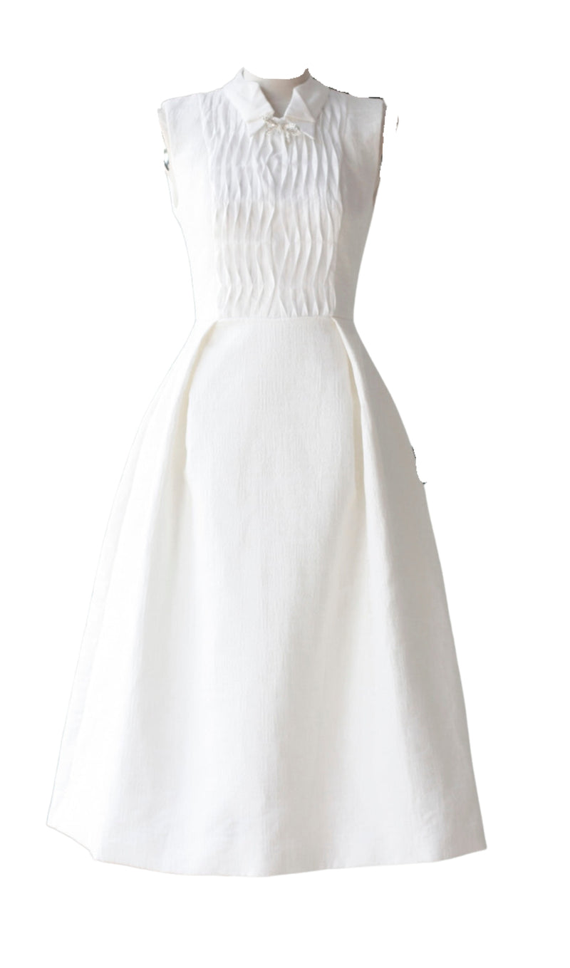 BOW PLEATED SLEEVELESS MIDI DRESS IN WHITE