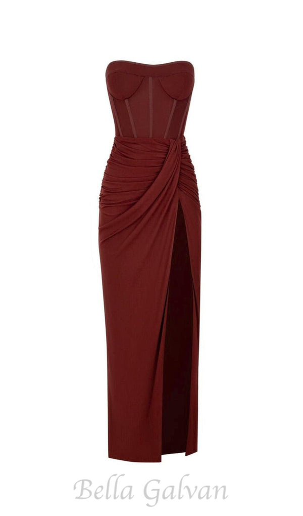 STRAPLESS RUCHED DRESS IN BROWN