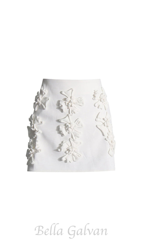 ANAXANDRA WHITE FLOWER MINI SKIRT