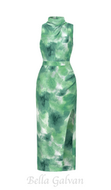 TIE DYE SPLIT THIGH BACKLESS DRESS IN GREEN