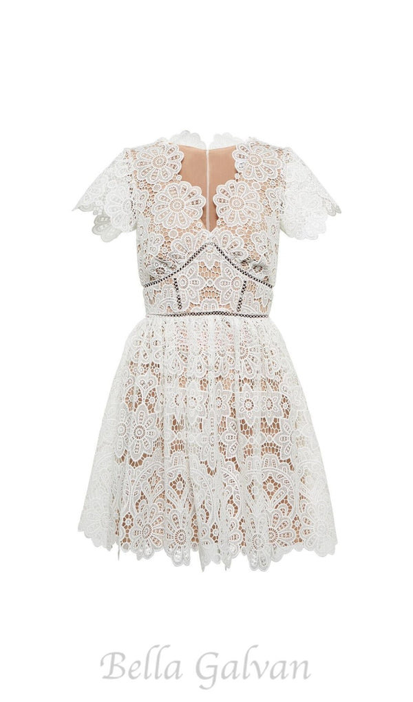 WHITE FLORAL GUIPURE MINI DRESS