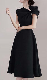 ASYMMETRIC SLEEVE PEARLS MIDI DRESS IN BLACK DRESS STYLE OF CB 