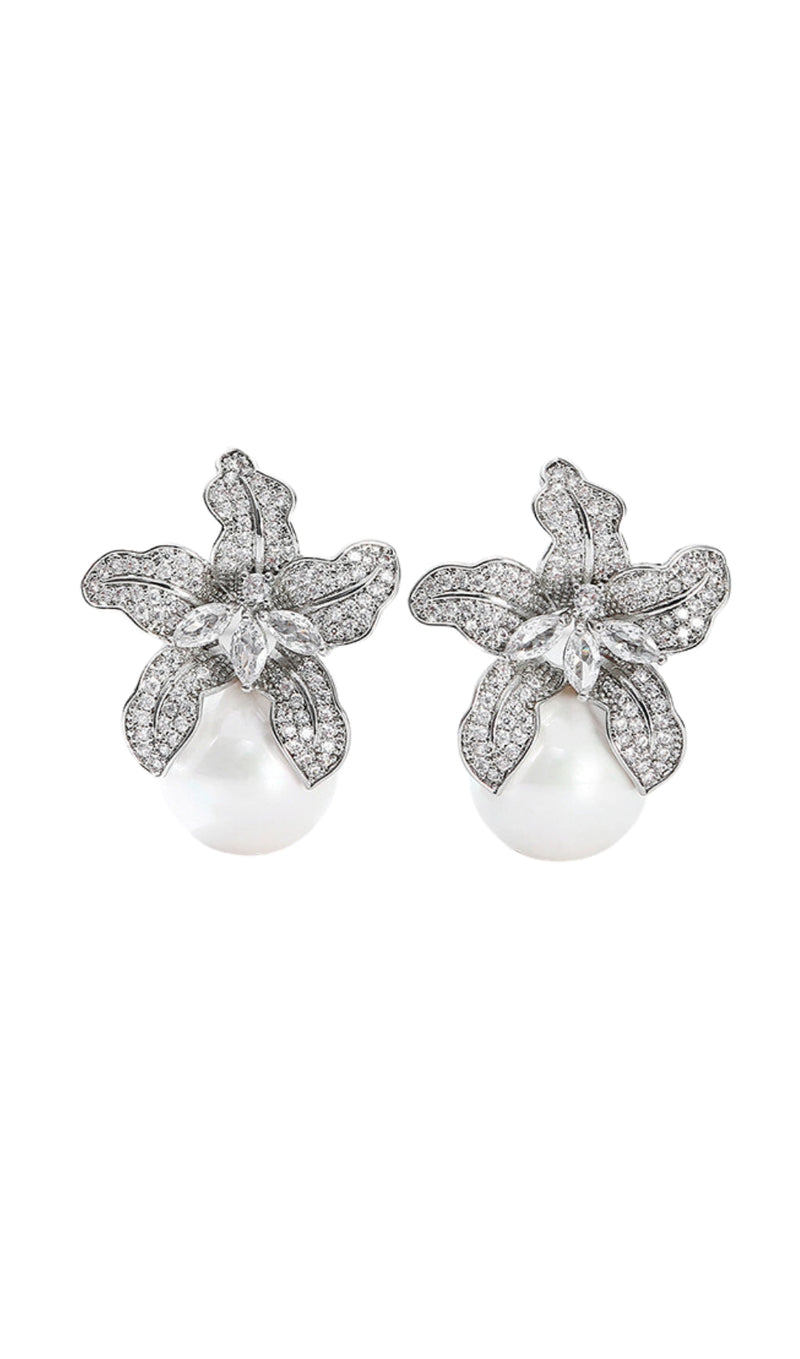 LILY SILVER PEARL EARRINGS