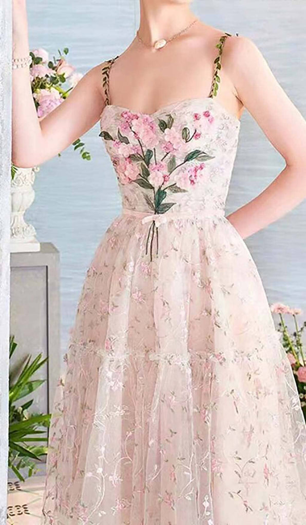 3D FLORAL HEM MIDI DRESS IN WHITE DRESS STYLE OF CB 