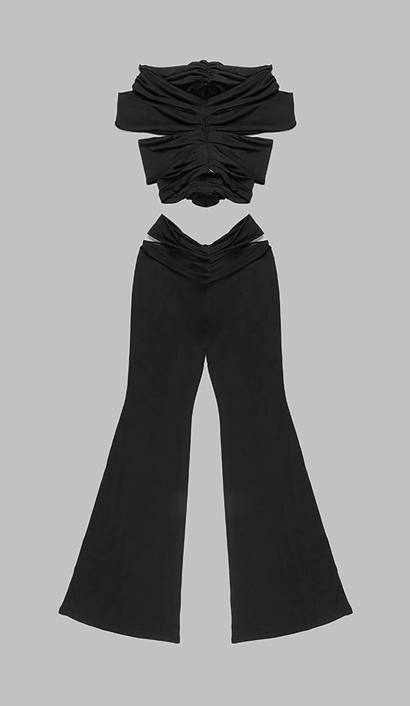 3D FLOWER-EMBELLISHED JUMPSUIT IN BLACK styleofcb 