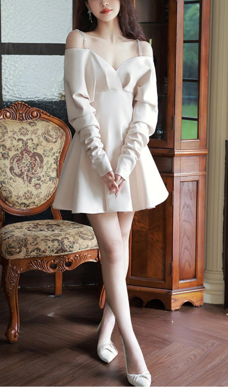 V-NECK LONG-SLEEVED A-LINE SUSPENDER DRESS