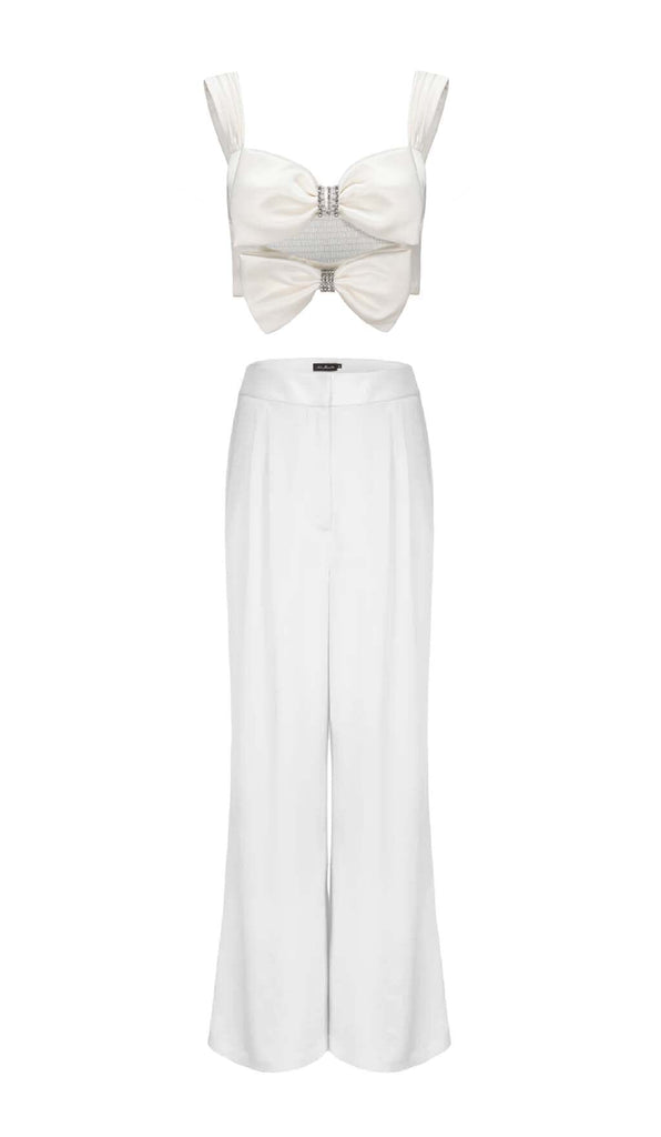 BOW-EMBELLISHED TWO-PIECE SUIT IN WHITE DRESS STYLE OF CB 