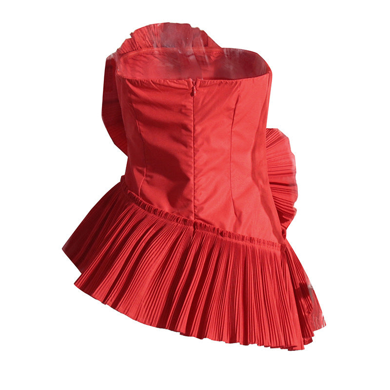 STRAPLESS FLOWER PLEATED TOP IN RED