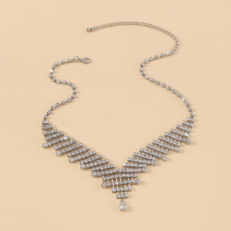 SILVER RHINESTONE V-SHAPED NECKLACE