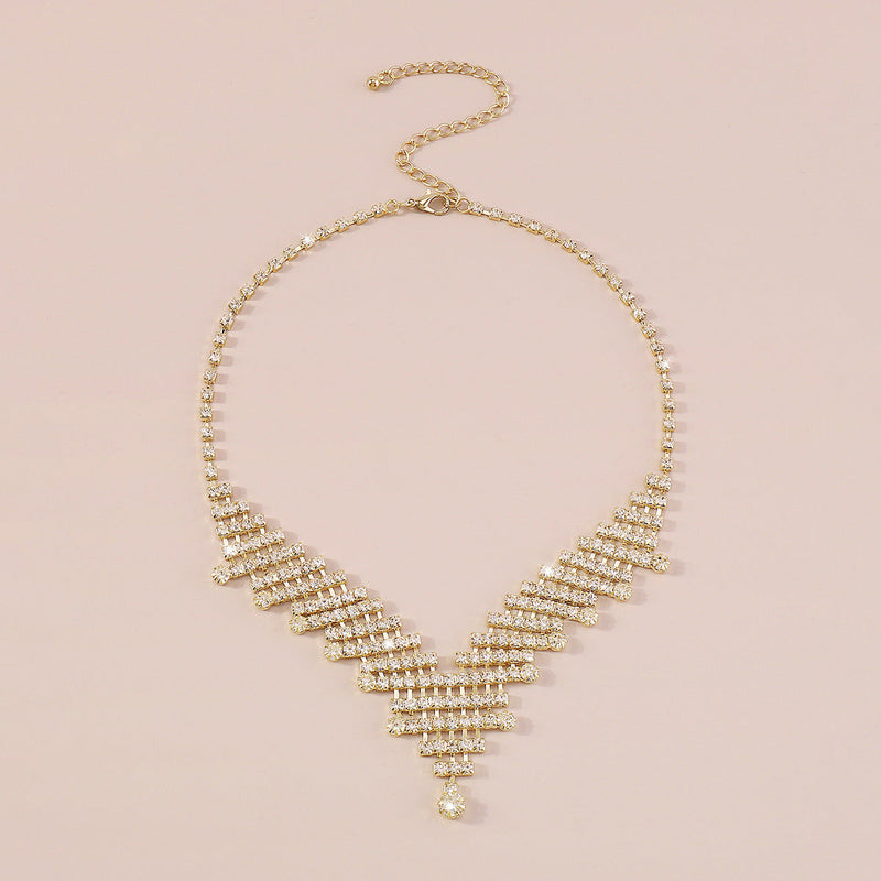 GOLD RHINESTONE V-SHAPED NECKLACE