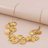 EXAGGERATED LEAF CHOKER