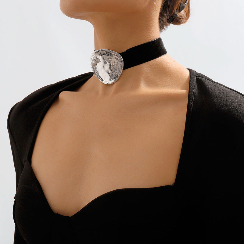 SILVER EXAGGERATED GEOMETRIC CHOKER