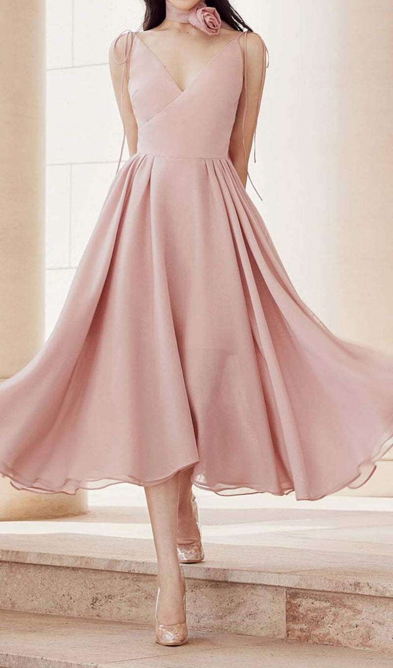 PLEATED FLARE BOTTOMING MIDI DRESS IN PINK DRESS STYLE OF CB