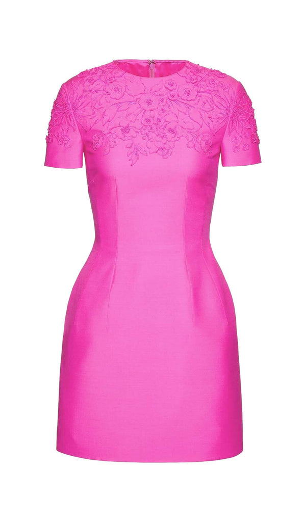 EMBROIDERED WAIST-TIGHTENING MINI DRESS IN PINK DRESS STYLE OF CB 